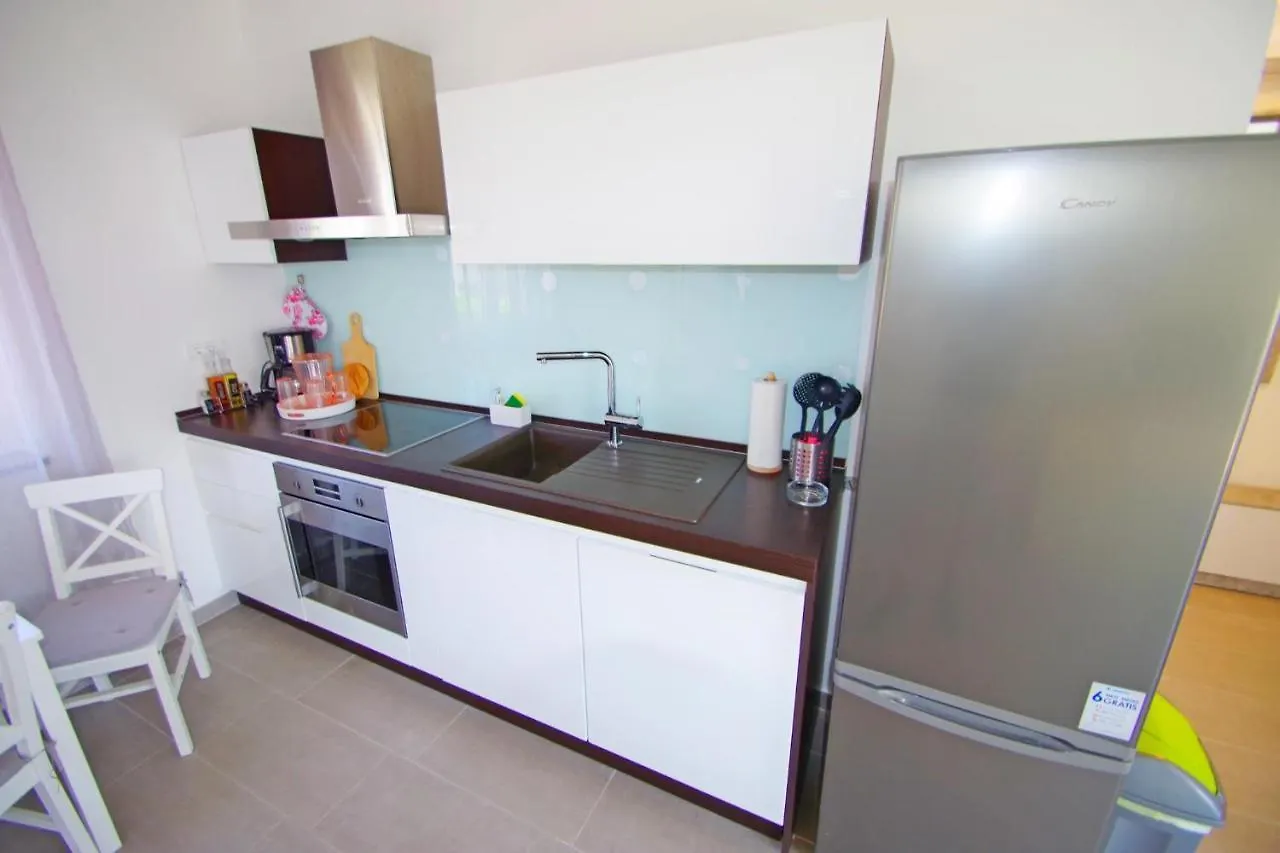 Holiday Apartments Ivan & Niko Pomer