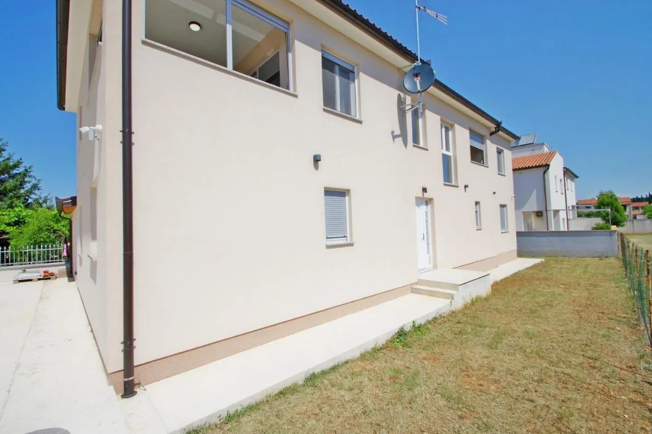 Holiday Apartments Ivan & Niko Pomer